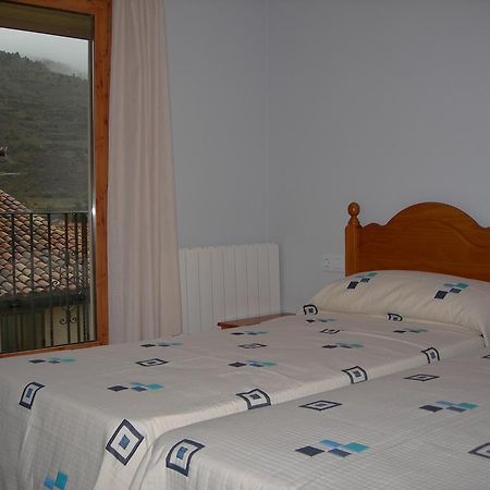 Apartamentos Turisticos Rosario Камарена-де-ла-Сьерра Экстерьер фото