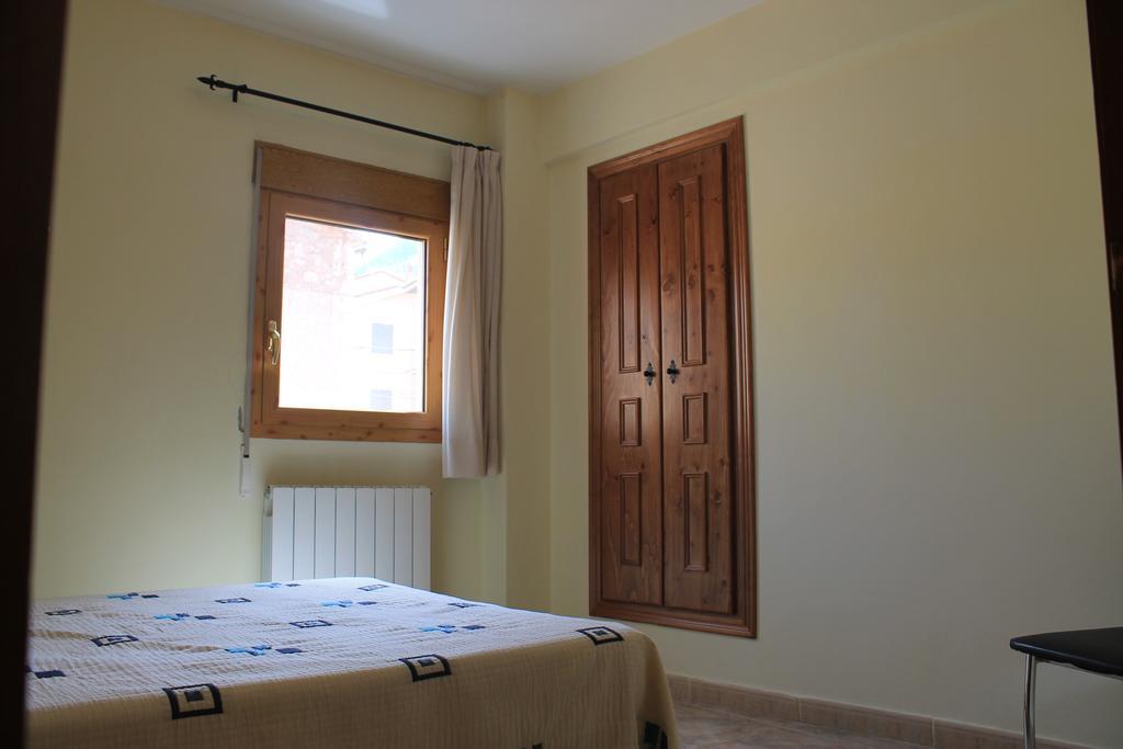 Apartamentos Turisticos Rosario Камарена-де-ла-Сьерра Номер фото