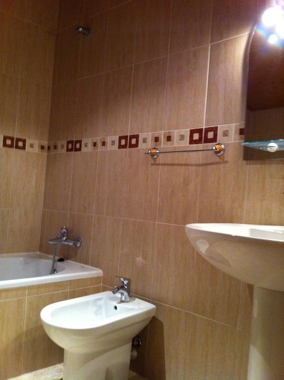 Apartamentos Turisticos Rosario Камарена-де-ла-Сьерра Экстерьер фото